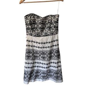 White House Black Market Strapless Embroidered Mini Dress Black White Size 8